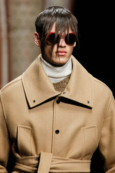Look 35
